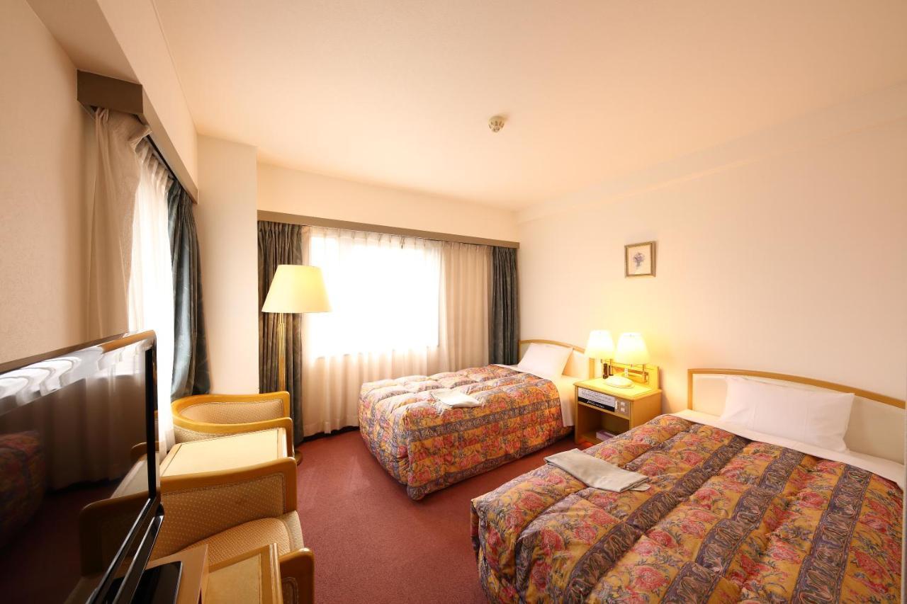 Hotel Palace Inn Toyota Toyota  Exteriör bild
